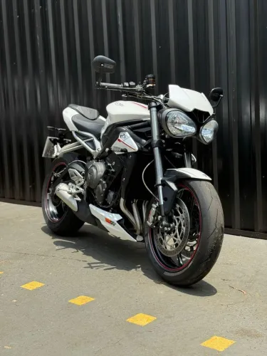 STREET TRIPLE RS BRANCA 2019/2019