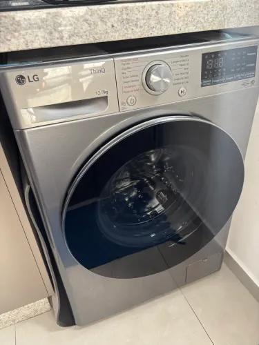 Lava e Seca LG 12Kg/7Kg Smart VC4 com Inteligência Artificial AI DD 