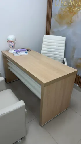 Mesa escritório e clínica 