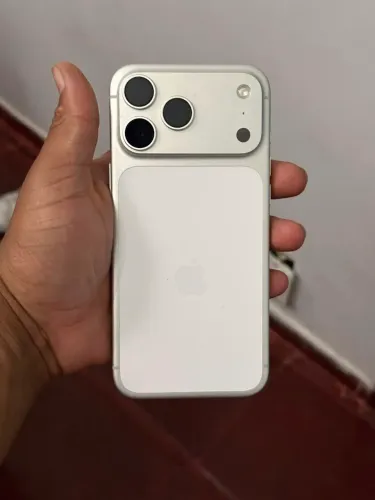 iPhone pro Max 256g Prateado ?