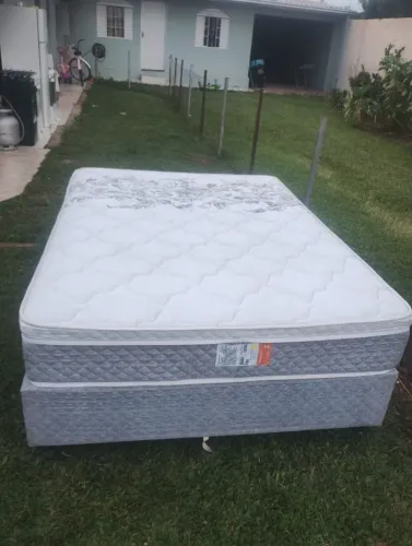 Cama de casal seminova, higienizado ?<br>Entrego ? <br>550$