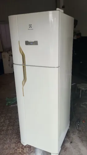 Geladeira Electrolux Frost Free DFN41