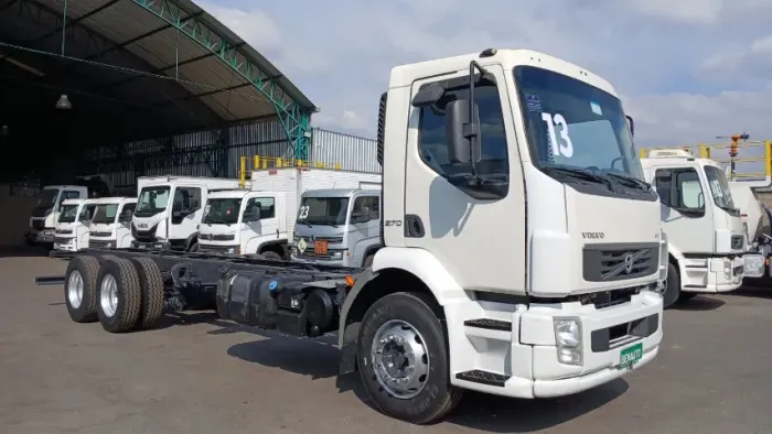 Volvo VM 270 Chassi Ano 2013