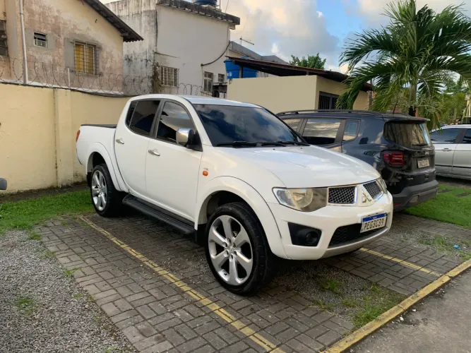 Mitsubishi L200 Triton HPE 3.2 CD TB Int.diesel AUT 2012