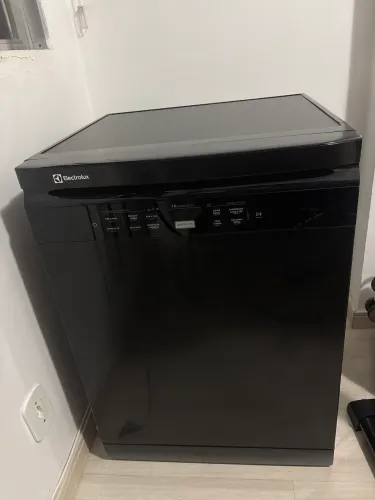 Lava-Louças Electrolux 14 Serviços Preta Experience com Função Higienizar Compras (LL14P)