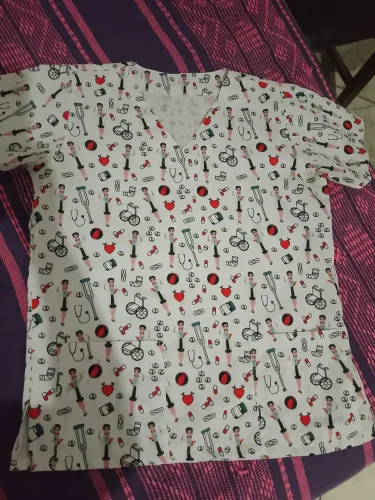 Scrubs bata da enfermagem 30$  novo