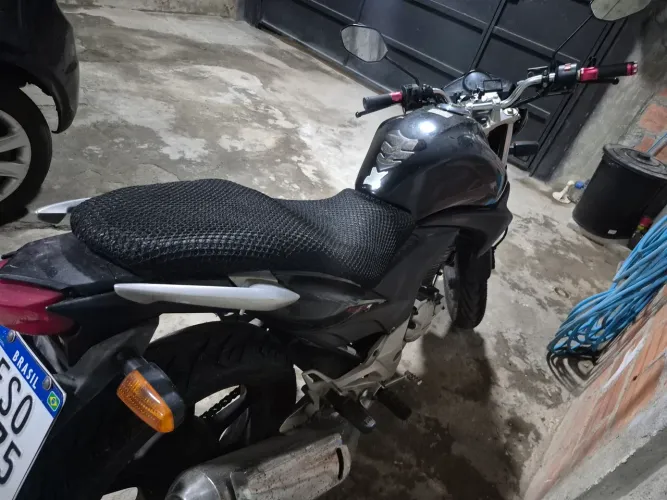 Vendo Moto em ótimo estado 12,500,00 na tabela pra levar logo 10 mil