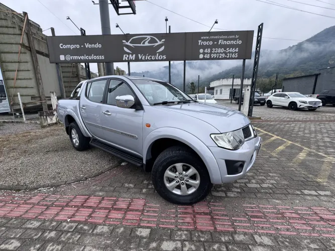 Mitsubishi L200 Triton HPE 3.2 CD TB Int.diesel AUT 2012