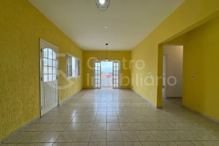 APARTAMENTO à venda com 2 quartos (1 suítes) em Peruíbe, no bairro Parque Balneario Oasis