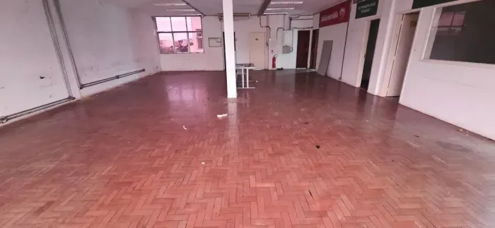 BAIXAMOS O PREÇO!!Campo de São Cristóvão Sala 250m2, proximo Pavilhão! Oportunidade da sem