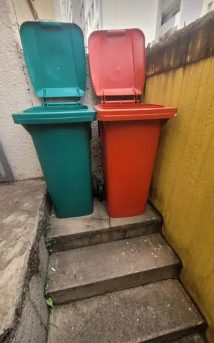 Lixeira contêiner 100L