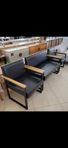 Conjunto de poltronas Niterói em courino preto, novo