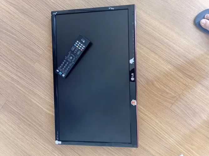 Tv LG 24 para retirada de peças