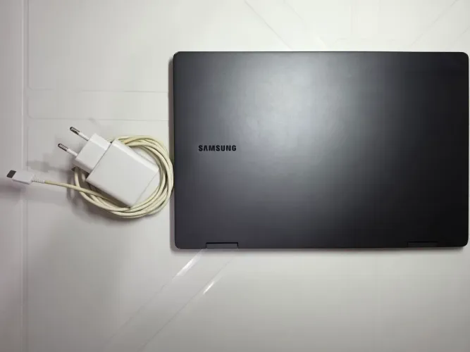 Galaxy Book 3 360° com 8GB e 256GB armazenamento