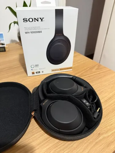 Headphone Sem Fio Sony WH-1000XM4 Noise Cancelling - Preto