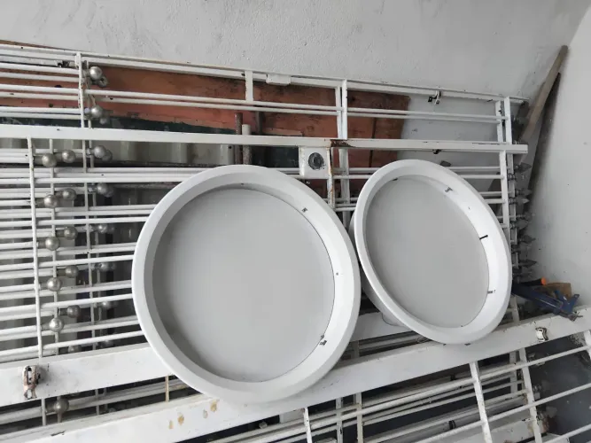 2 luminárias novinha na 