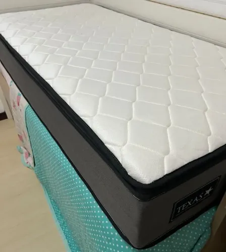 Colchão Solteiro Molas Ensacadas Espuma D28