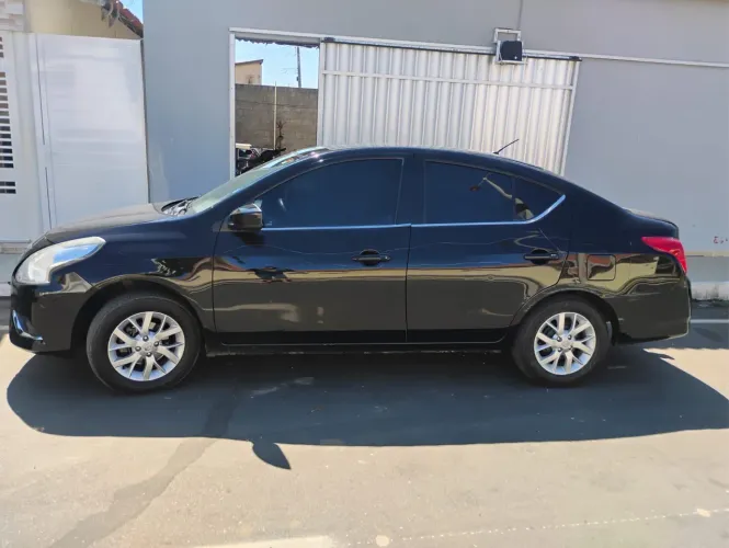 Nissan Versa SL 1.6 16V Flexstart 4P Mec. 2016