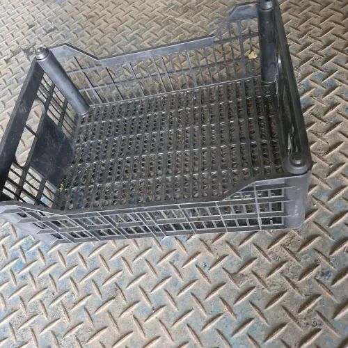 Vendo caixa de plástico horti frut 