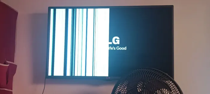 Smart TV LG 39" 39LA6200 Com Tela Quebrada - Para Peças ou Conserto