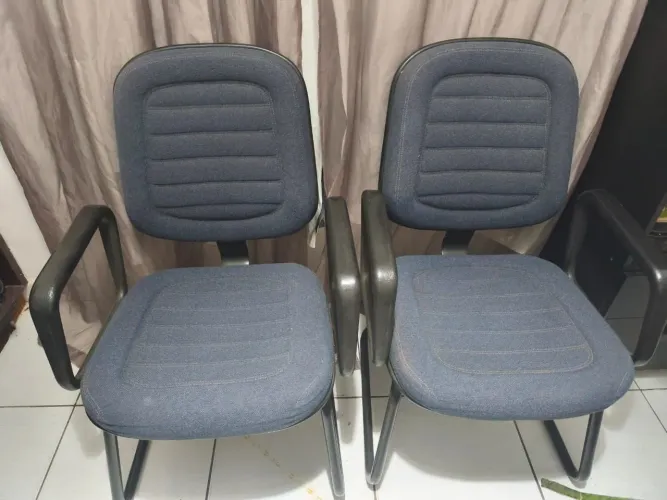 Par de cadeiras da marca suíça Giroflex originais - diretor/interlocutor em S.