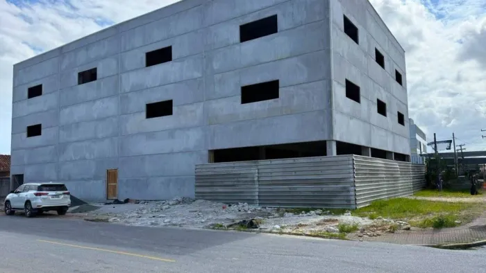 Galpão 1.800 m² para Academia | Próximo à BR-101 Bairro Cordeiros/Itajaí