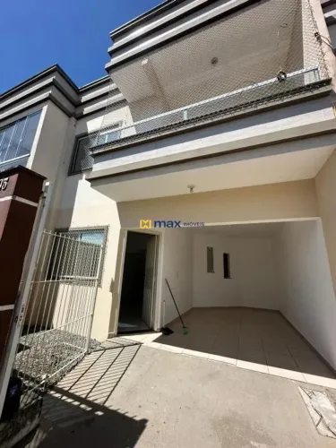 Venda: Sobrado 110 m² com 3 dormitórios (1 suíte), Centro, Navegantes