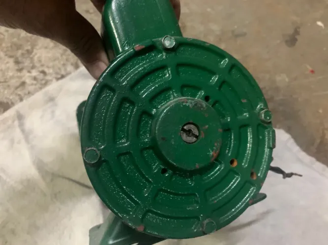 Vendo bomba B-12