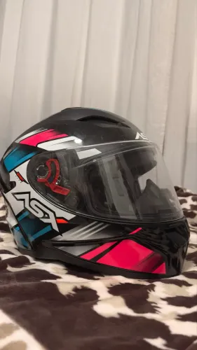 Capacete ASX feminino tamanho 55/56,