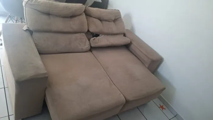 SOFÁ (retrátil e reclinável) PARA REFORMAR
