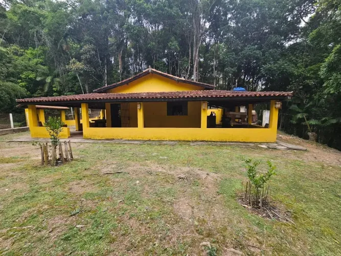 Chácara pé na represa em Juquitiba