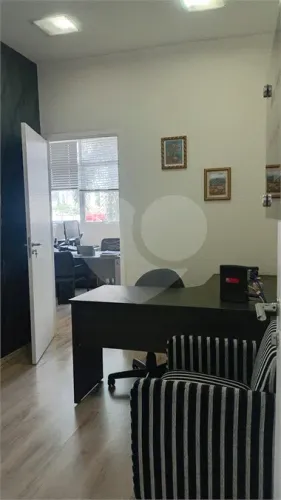 Salas à venda ou para locação em Centro - SP