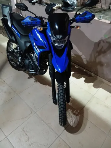 Vendo lander 2023 muito nova