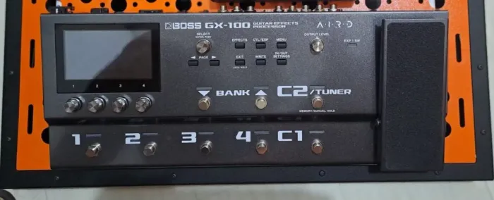Pedaleira Guitarra Boss GX-100