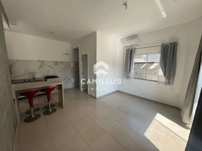 Apartamento Financiável 2 dormitórios à venda, 67 m² por R$ 555.000,00 - Carianos - Floria