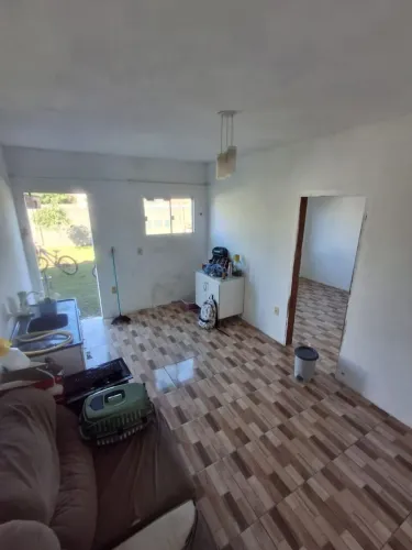 Casa, pátio compartilhado