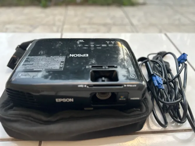 Projetor EPSON PowerLite S18+ / OLHAR A DESCRIÇÃO