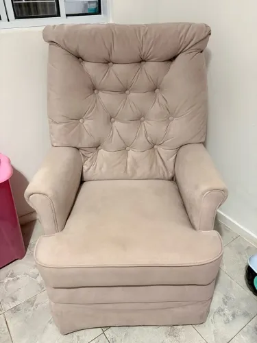 Poltrona de amamentação ou para quarto
