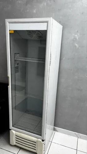 GELADEIRA EXPOSITORA