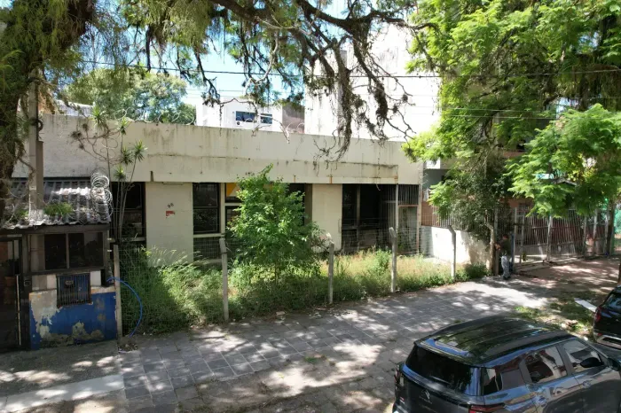 Imóvel para venda possui 261 metros quadrados em São Geraldo - Porto Alegre - RS
