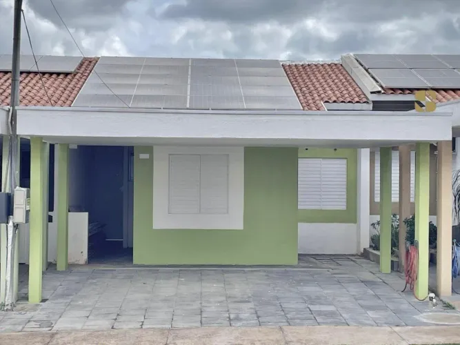 Casa com energia solar no Cond. Rio Manso disponivel para locação