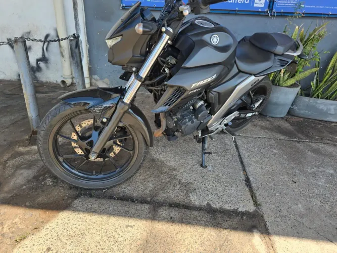 Yamaha FZ