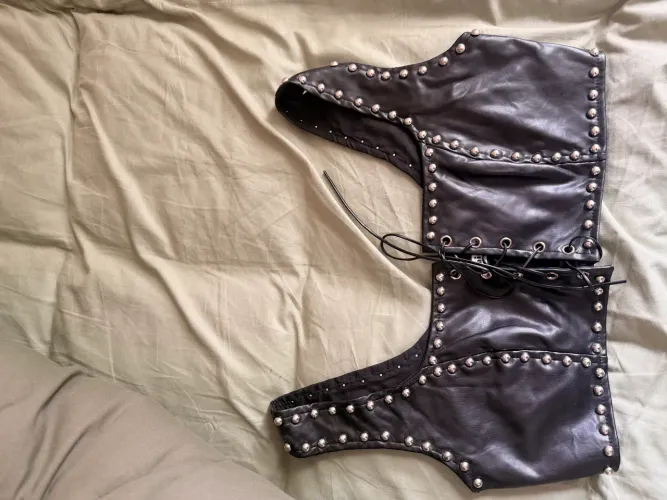 Vendo cropped sintético preto