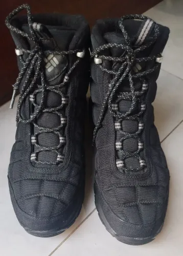 Bota Columbia Firecamp tamanho 43