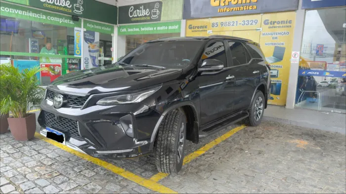Toyota Hilux SW4 SRX 4X4 2.8 TDI 16V Dies. Aut. 2024