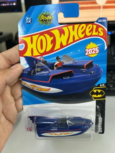 Hot Wheels 1966 Bat Boat + brinde