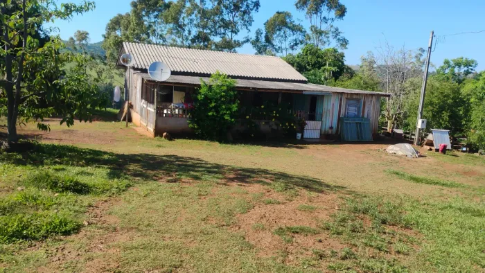 Vendo chácara a 2.4 km de Corumbataí do sul pr