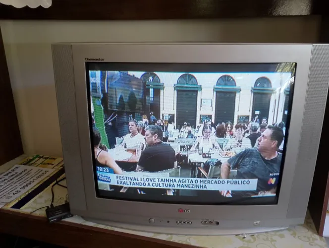 Tv lg cinemaster 40 ótimo estado