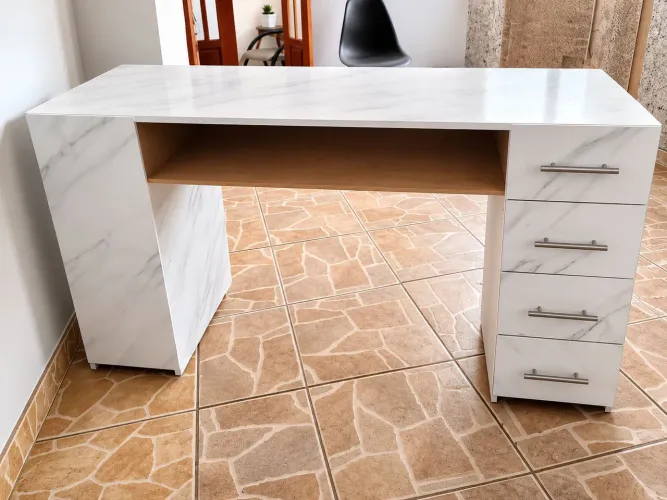 Mesa para escritório ou nail designer