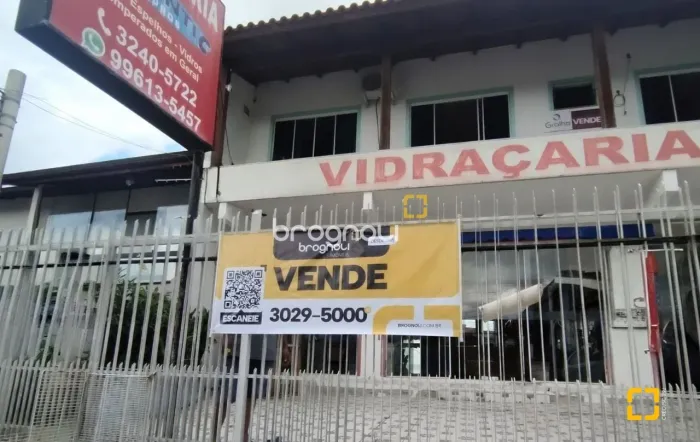Casa 03 dormitórios residencial/ Comercial no bairro Monte Cristo